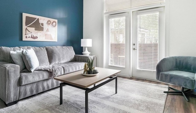 Landing | Incredible 1BD, Rooftop Lounge, Gym