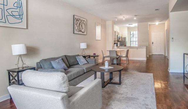 Landing | Modern 2BD, Pool, Gym