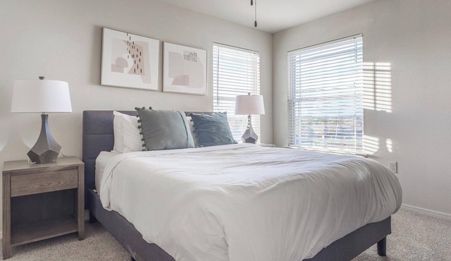Landing | Spectacular 2BD, Courtyard, Gym