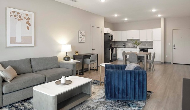 Landing | Spectacular 2BD, Rooftop Lounge, Pool
