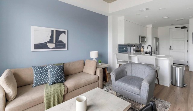 Landing | Stunning 1BD, Pool, Gym