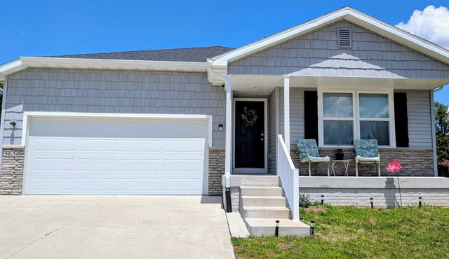 Large, modern house with all the comforts of home in a perfect location.