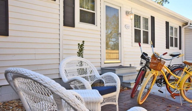 Lighthouse Cottage DOG FRIENDLY -Historic District