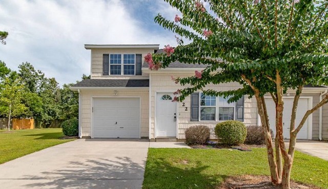 Live Simply - 3 BR, Pet Friendly, Garage, Gated Community near Camp Lejeune