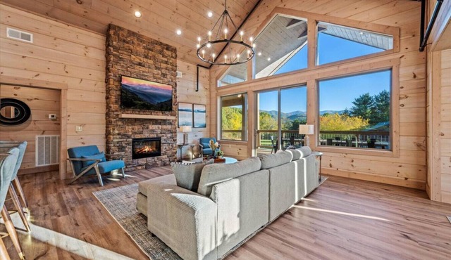 Luxe 6BR w/Swim Spa, Theater, Firepit, Games!