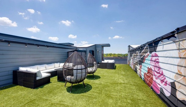 Luxury Double Townhomes - Two Huge Sky Rooftops