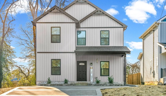 Main Street Manor | Spacious Home Near Dining (1022 Main Street)
