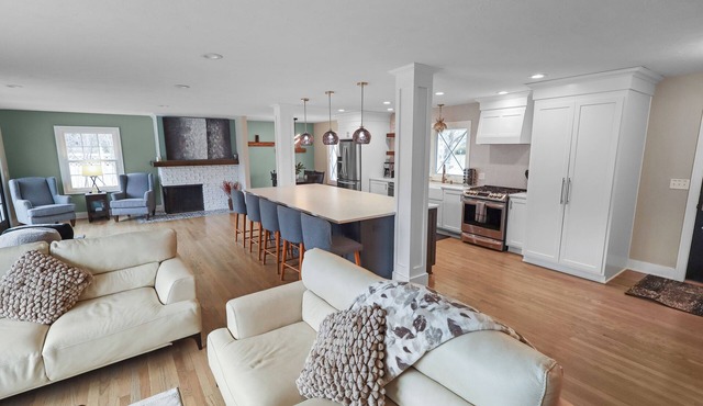 Modern 3BR West Omaha, Private Pool now open, Fenced Yard, W/D, Pet-Friendly