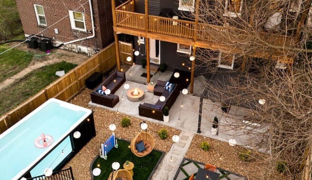 Modern Family Stay St Louis near Downtown Arch & University Area