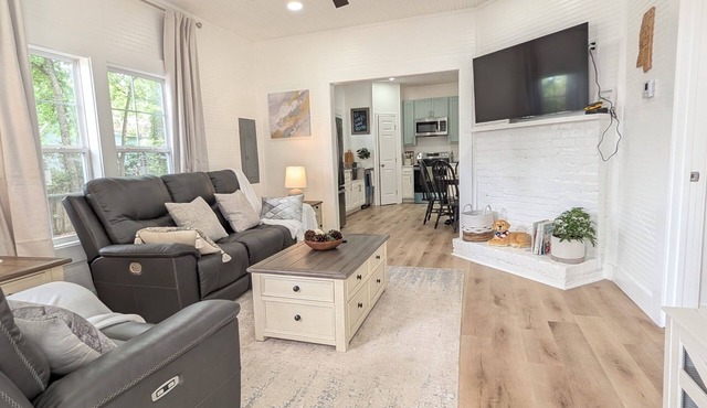 Modern Historic Family Retreat House in Downtown Tupelo