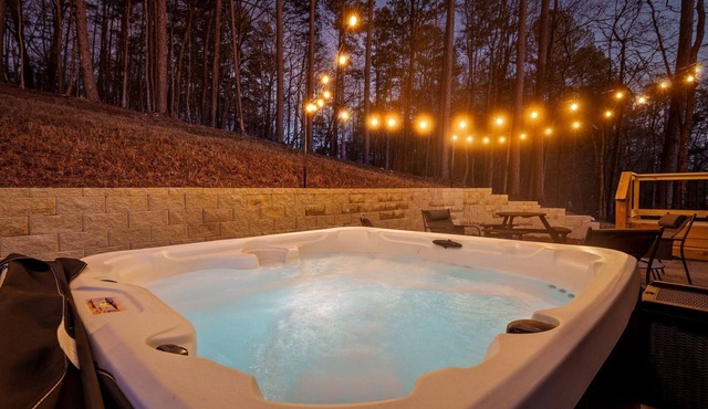 Modern Trio of Cottages Perfect for Large Family Groups in Chickamauga, Georgia