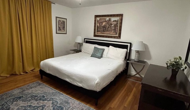 MONTHLY STAYS- 6 Bedroom- Near Shelby Farms Park-Big Backyard & Lots of Parking