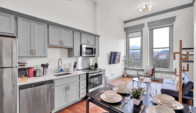 Near Hospitals & DT ~ Nice+Parking+W/D+YUM Center