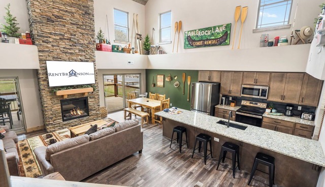 Near Thunder Ridge: Water View, Community Indoor Pool & Free Local Attraction Tickets