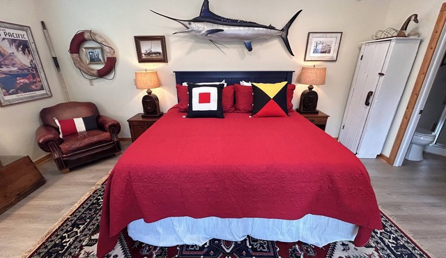 NEW! Hem's Roost: 2-miles to AB, King Bed, 500' to Boat Ramp, Pet Friendly