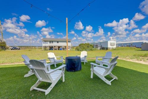 North Topsail Beach Home - Walk to the Ocean!