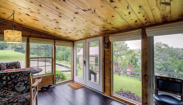 Peaceful Bronston Getaway w/Fire Pit & Lake Views