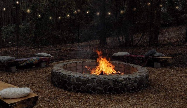 Peaceful Firepit Nature Lover Near Ft. Bragg
