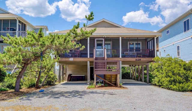 Perfect Beach Rental with private heated pool and close beach access. 🤩