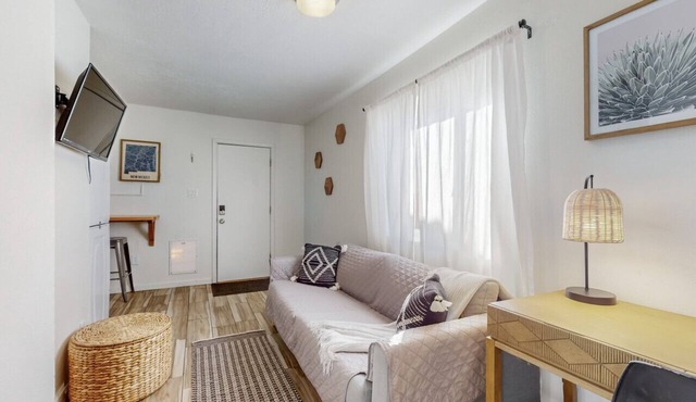 Private Casita *Minutes to River Trails & Dining*
