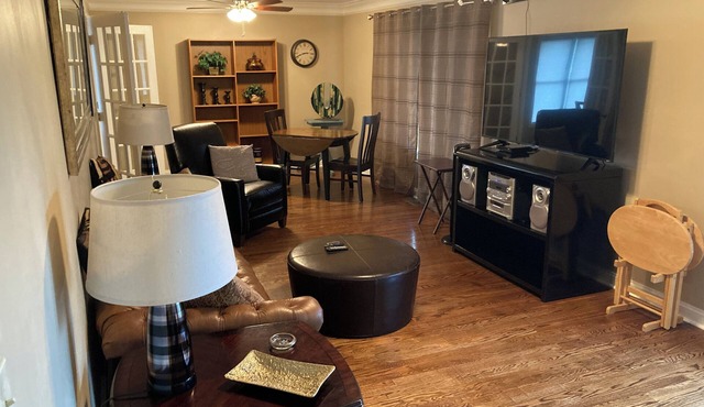 PRIVATE EXECUTIVE HOME 2 BR, COVERED PORCH, CLOSE TO PGA, EATS, SHOPS & XWAY