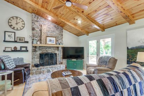 Private Family Home w/Ocoee River Access