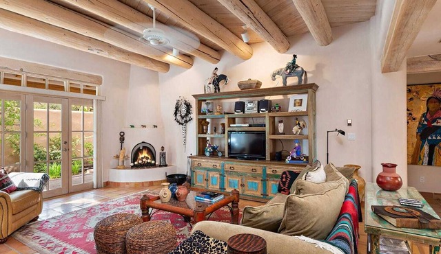 Quail Run 640 | Kiva Fireplace | Private Patio | 2-Car Garage | Golf Course | Pool & Hot Tub