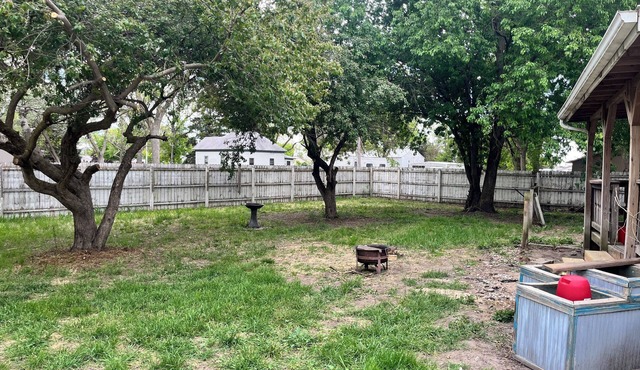 Quiet Hordville Home with Big Fenced Yard for Families