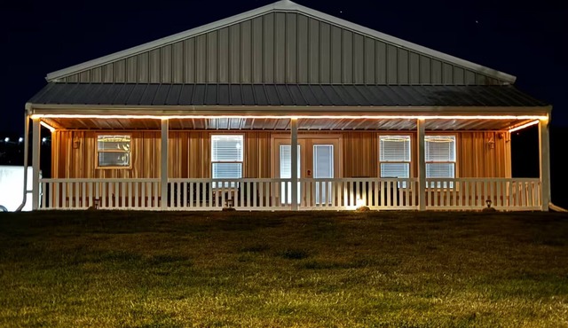 Relax & Unwind in a Comfortable Rural Getaway in Running Water near the MO River