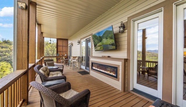 Relaxed Retreat with Premiere Location and Views, Only 6 Steps to Get In, Garage