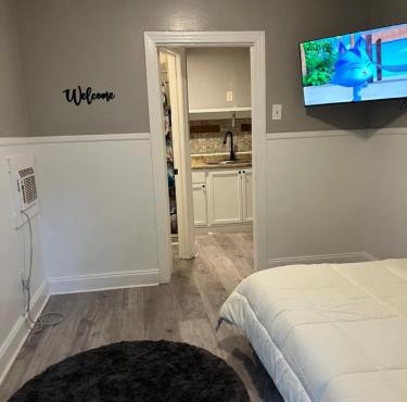 Riley's Compfy Apartment Pets Welcome No Fee