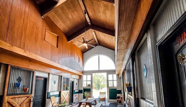 Rustic Horse Stall Suite B&B Near Nashville and has Private Bath, Loft Beds & Country Breakfast