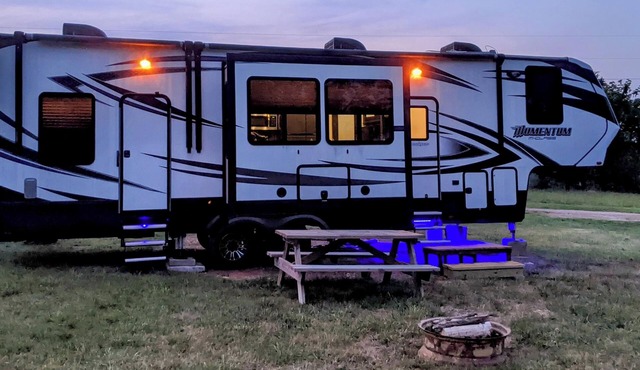 RV on 25 acre Farm on the Spring River