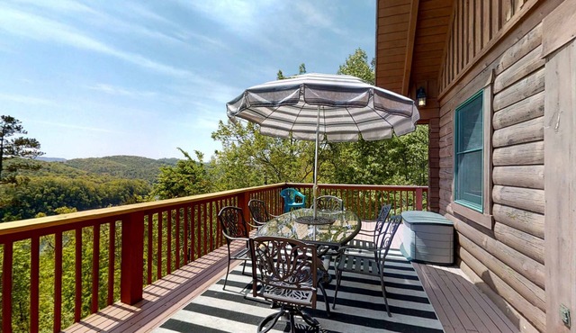 Scenic Norris Lakefront Cabin Escape・Games・Hot Tub