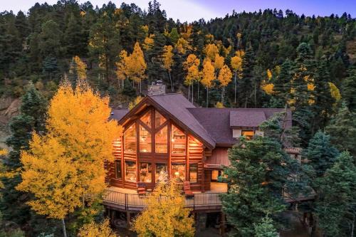 Secluded Angel Fire Retreat: Deck + Stunning View!