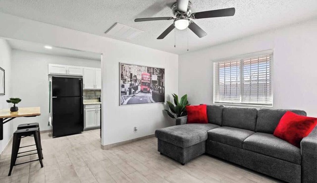 Sleek 2-Bed 1-Bath Home Near Fort Bliss