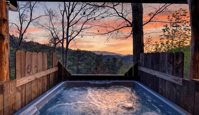Sleeps 30 | 5 Cabins + Hot Tubs + Firepit + Views | Mtn Views + Smokies Access