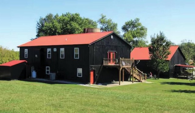 Spacious charming exclusive rental in Shelbyville, KY