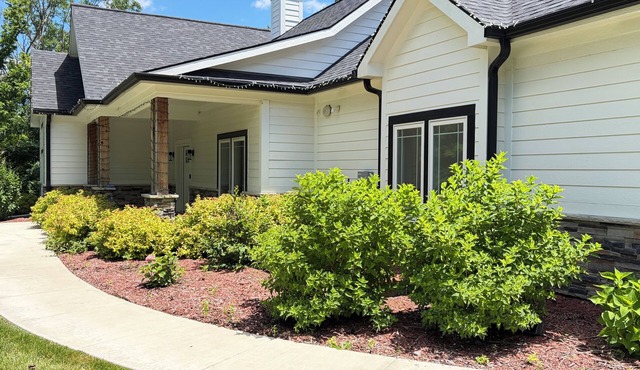 Spacious New 3BR/2BA Home -Sleeps 6 Adults - Near World Cup Venues