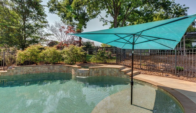 Spacious Oasis with heated pool/spa, covered patio, office & near Lake Norman