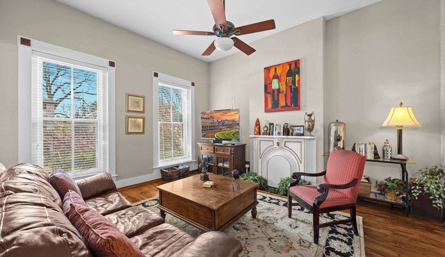 Spacious two-unit home in historic Old Louisville!