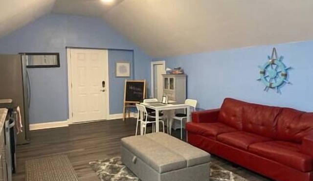 Studio couple a few blocks from the beach!