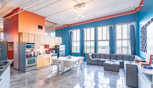 Stunning Downtown Louisville Top Floor Corner Loft with Views