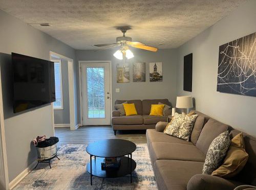 Stylish 3BR Townhouse
