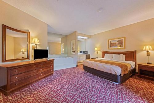 SureStay by Best Western Cherokee on the River