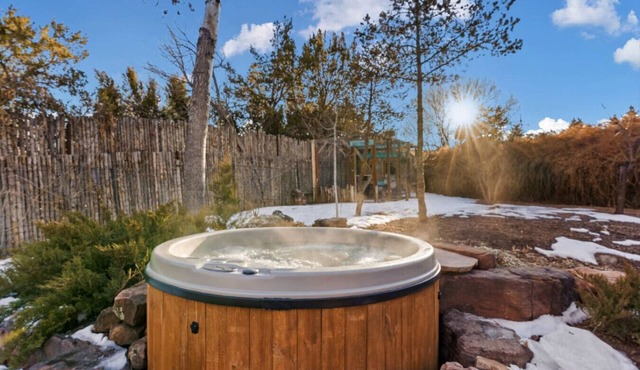 Tesuque Getaway w/Hot Tub
