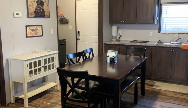 The Cabin @ Reelfoot Lake , 4-bedroom mobile home across from Reelfoot Lake