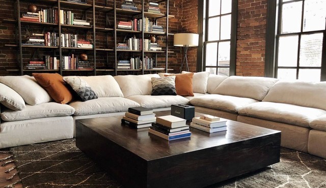 The Library-Downtown Nashville Luxury Penthouse Printers Alley Steps to Broadway