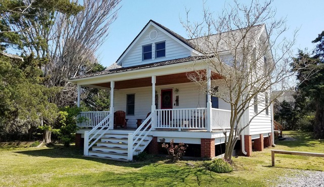 The Mary Francis: Dog friendly, near Springers Point and Lighthouse