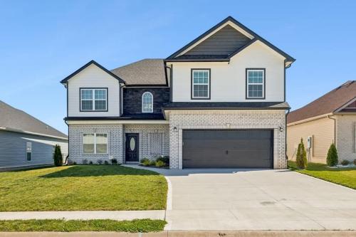 The Pond House 5BR Retreat w Scenic Views